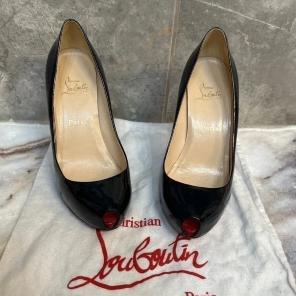 Christian Louboutin Very Privé Black Patent Leather Peep Toe Pumps - Picture 3 of 8